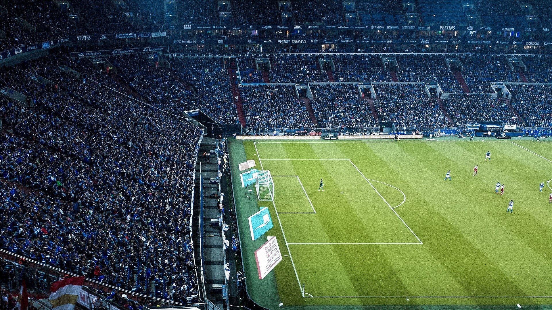 欧冠失利主帅主动担责 赛后公开道歉承载巨大舆论压力